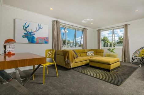 Photo of property in 35 Aberley Road, Schnapper Rock, Auckland, 0632