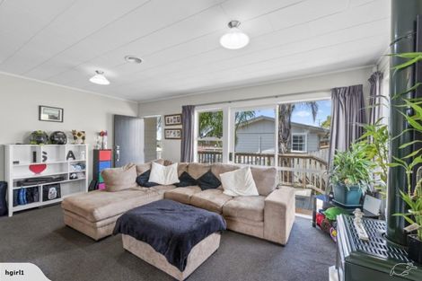 Photo of property in 230 Triangle Road, Massey, Auckland, 0614