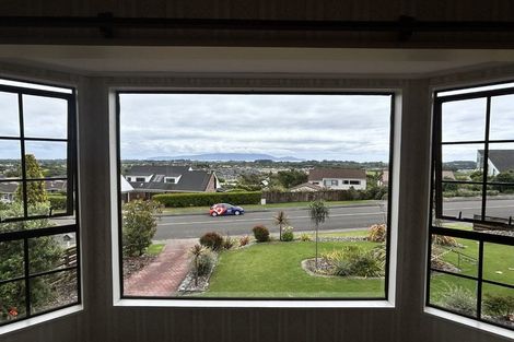 Photo of property in 131 Winara Avenue, Waikanae, 5036