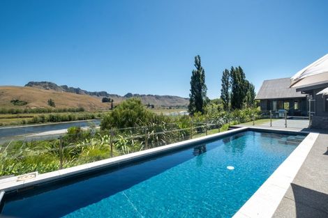 Photo of property in Gatehouse And River Room., 1308c Tuki Tuki Road, Tuki Tuki, Havelock North, 4294