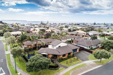 Photo of property in 17 Madeleine Terrace, Papamoa Beach, Papamoa, 3118