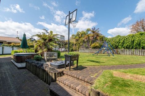 Photo of property in 17 Walford Drive, Lynmore, Rotorua, 3010