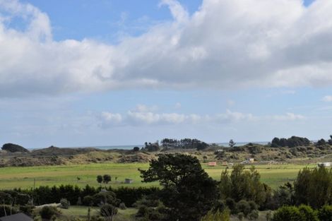 Photo of property in 101 Emma Drive, Manakau, 5573