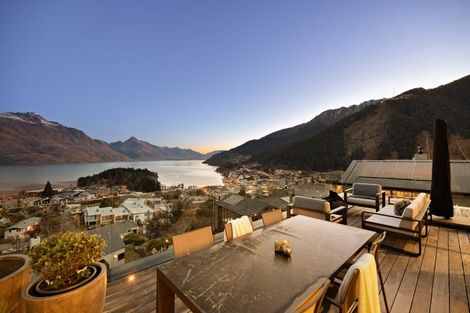 Photo of property in 10 Limerick Lane, Queenstown, 9300