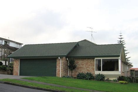 Photo of property in 12 Cambric Place, Botany Downs, Auckland, 2010
