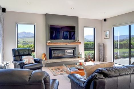 Photo of property in 56 Jacks Point Rise, Jacks Point, Queenstown, 9371