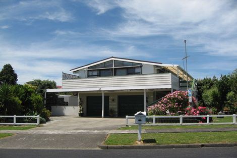 Photo of property in 94 Torkar Road, Clarks Beach, 2122