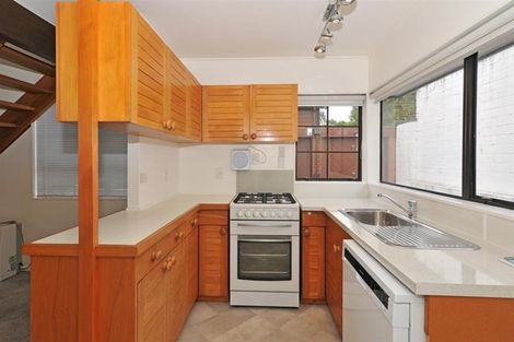 Photo of property in 5/136 Karori Road, Karori, Wellington, 6012