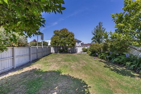 Photo of property in 74a Memorial Avenue, Ilam, Christchurch, 8053