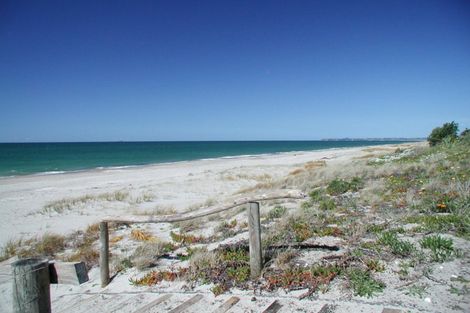 Photo of property in 23 Rainey Crescent, Papamoa Beach, Papamoa, 3118