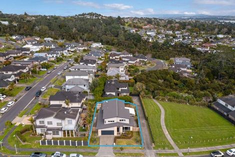 Photo of property in 42 Laurel Oak Drive, Schnapper Rock, Auckland, 0632