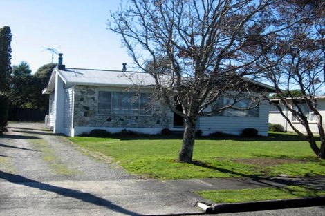 Photo of property in 23 Seddon Street, Carterton, 5713