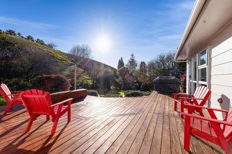 Photo of property in 71 Tarata Road, Inglewood, 4387