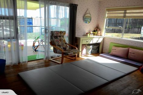 Photo of property in 42 Cedar Heights Avenue, Massey, Auckland, 0614