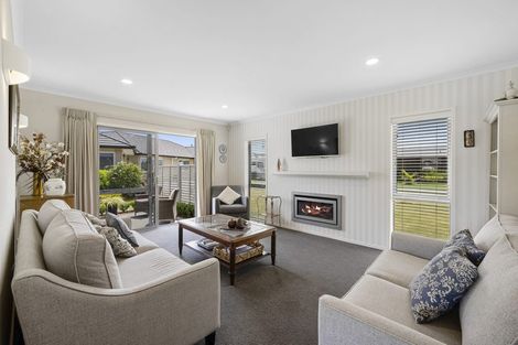 Photo of property in 3 Condor Crescent, Waiwhakaiho, New Plymouth, 4312