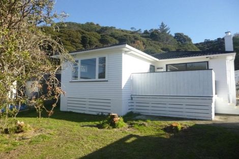 Photo of property in 121 Wellington Road, Wainuiomata, Lower Hutt, 5014