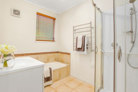 Photo of property in 6 Lemnos Place, Titirangi, Auckland, 0604