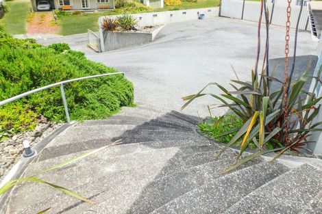 Photo of property in 9 Trafalgar Street, Foxton Beach, Foxton, 4815