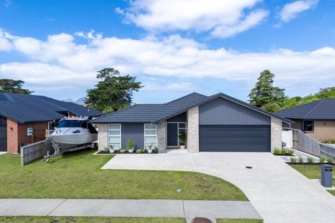 Photo of property in 67 Kaurinui Crescent, One Tree Point, 0118