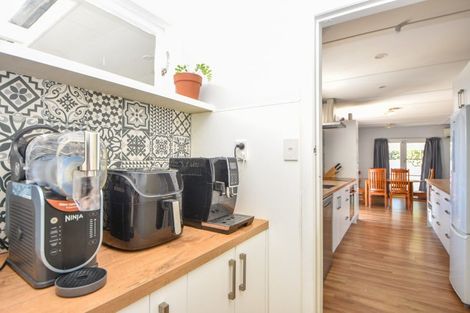 Photo of property in 10 Fairbrother Street, Carterton, 5713