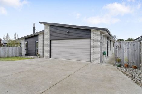 Photo of property in 42 Feist Street, Carterton, 5713