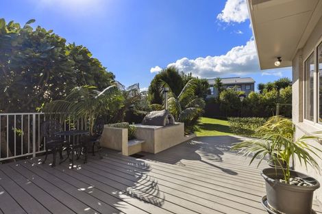 Photo of property in 27 Stella Drive, Clarks Beach, 2122