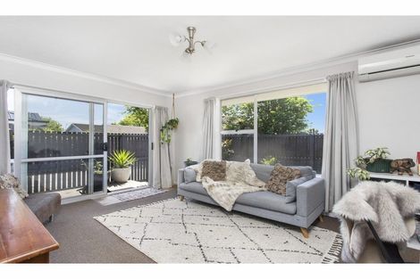 Photo of property in 1/4 Glenys Place, Broomfield, Christchurch, 8042