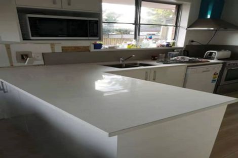 Photo of property in 10 Ware Place, Pakuranga Heights, Auckland, 2010