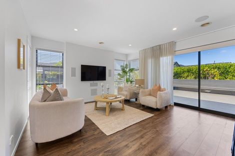 Photo of property in 5 Augusta Grove, Waiwhakaiho, New Plymouth, 4312