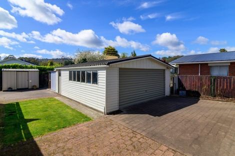 Photo of property in 10 Barron Crescent, Fenton Park, Rotorua, 3010