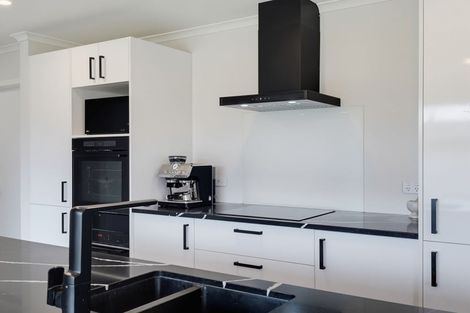 Photo of property in 30 Monarch Drive, Ashhurst, 4810