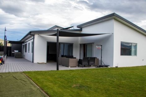 Photo of property in 25 Magnetic Place, Cromwell, 9310