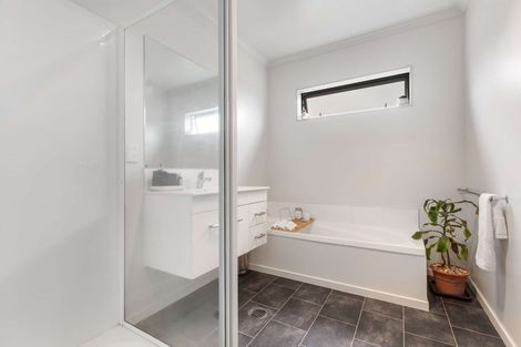 Photo of property in 30 Ipukarea Street, Weymouth, Auckland, 2103