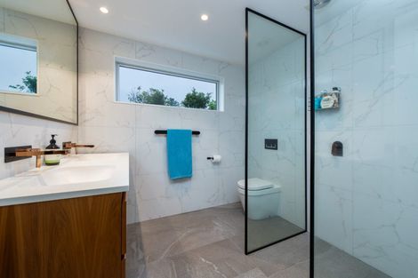 Photo of property in 7b Gulf Road, Murrays Bay, Auckland, 0630