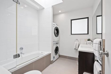 Photo of property in 132 Woodlands Park Road, Titirangi, Auckland, 0604