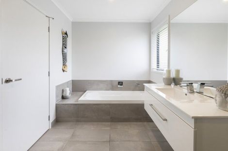 Photo of property in 14 Kingsdowne Drive, West Melton, 7618