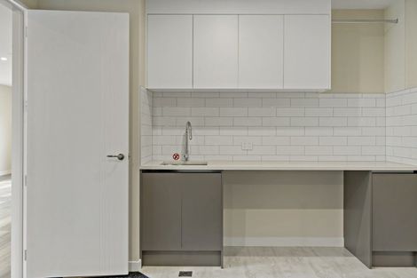 Photo of property in 18 Cara Avenue, Kumeu, 0810