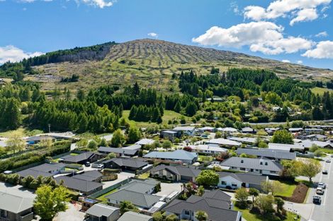 Photo of property in 4 Alluvial Court, Arthurs Point, Queenstown, 9371