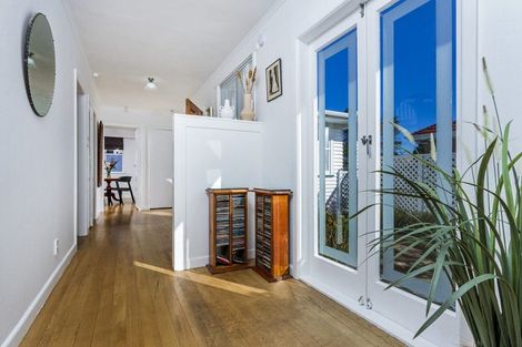 Photo of property in 553 Richardson Road, Mount Roskill, Auckland, 1041