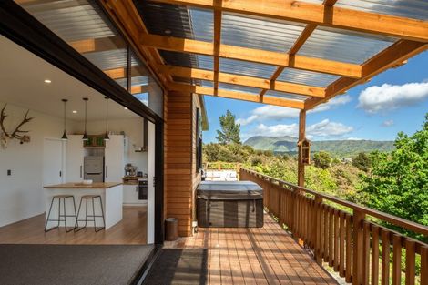 Photo of property in 30 Waimarama Street, Waikawa, Picton, 7220