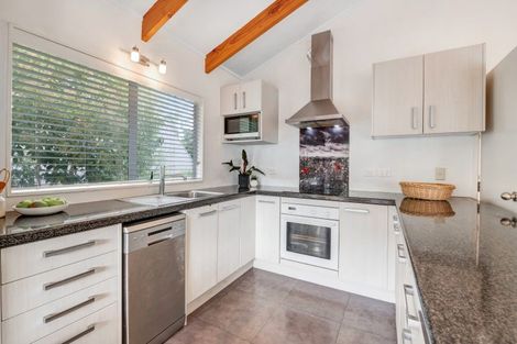 Photo of property in 29 Shadon Place, Stanmore Bay, Whangaparaoa, 0932