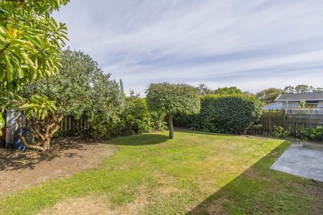 Photo of property in 4 Matipo Street, Waikanae, 5036
