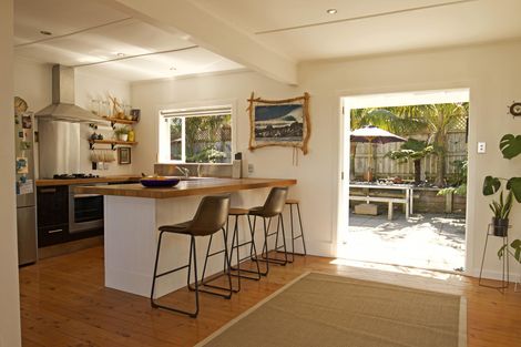 Photo of property in 9 Sea View Road, Leigh, Warkworth, 0985