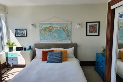 Photo of property in 118 Lyall Parade, Lyall Bay, Wellington, 6022