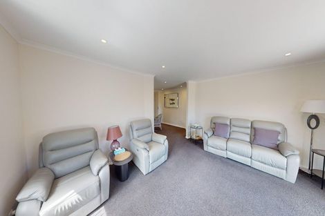 Photo of property in 1 Loader Place, Tawhero, Whanganui, 4501