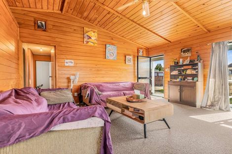 Photo of property in 9 Kentucky Crescent, Nawton, Hamilton, 3200