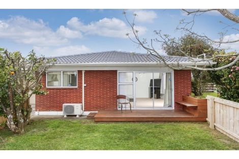 Photo of property in 1/6 Ray Small Drive, Papakura, 2110