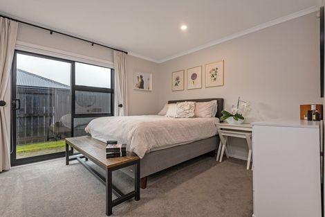 Photo of property in 1 Serenity Crescent, Kelvin Grove, Palmerston North, 4414