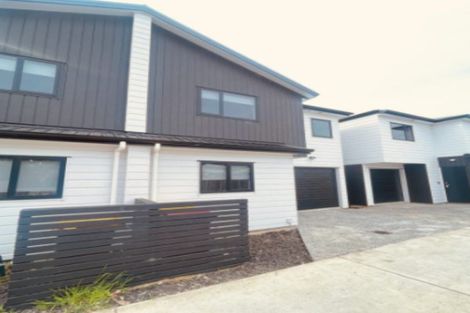 Photo of property in 4/2 Smiths Avenue, Papakura, 2110