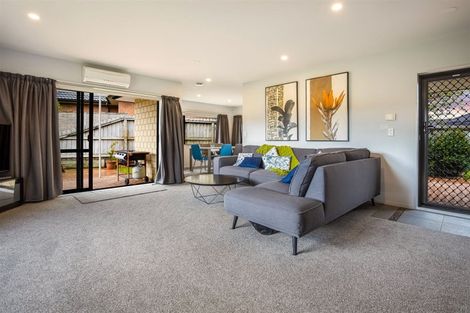 Photo of property in 68 South Kensington Way, Henderson, Auckland, 0612